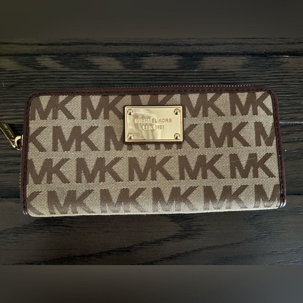 Michael Kors wallet